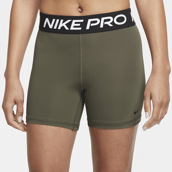 NIKE W NP 365 5IN SHORTS på stadium.se