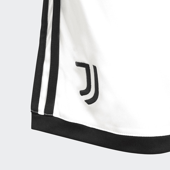 
ADIDAS, 
Juventus 22/23 Home Shorts, 
Detail 1
