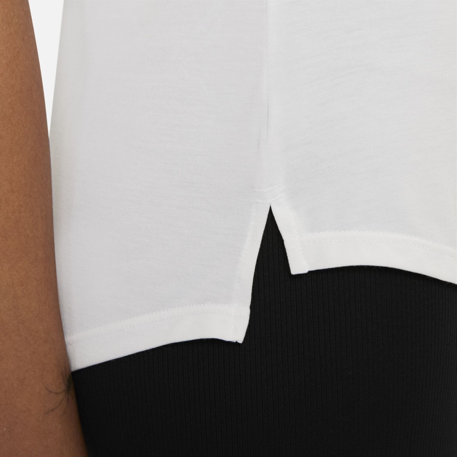 NIKE, Nike Dri-FIT One Luxe Women's Standard Fit Short-Sleeve Top